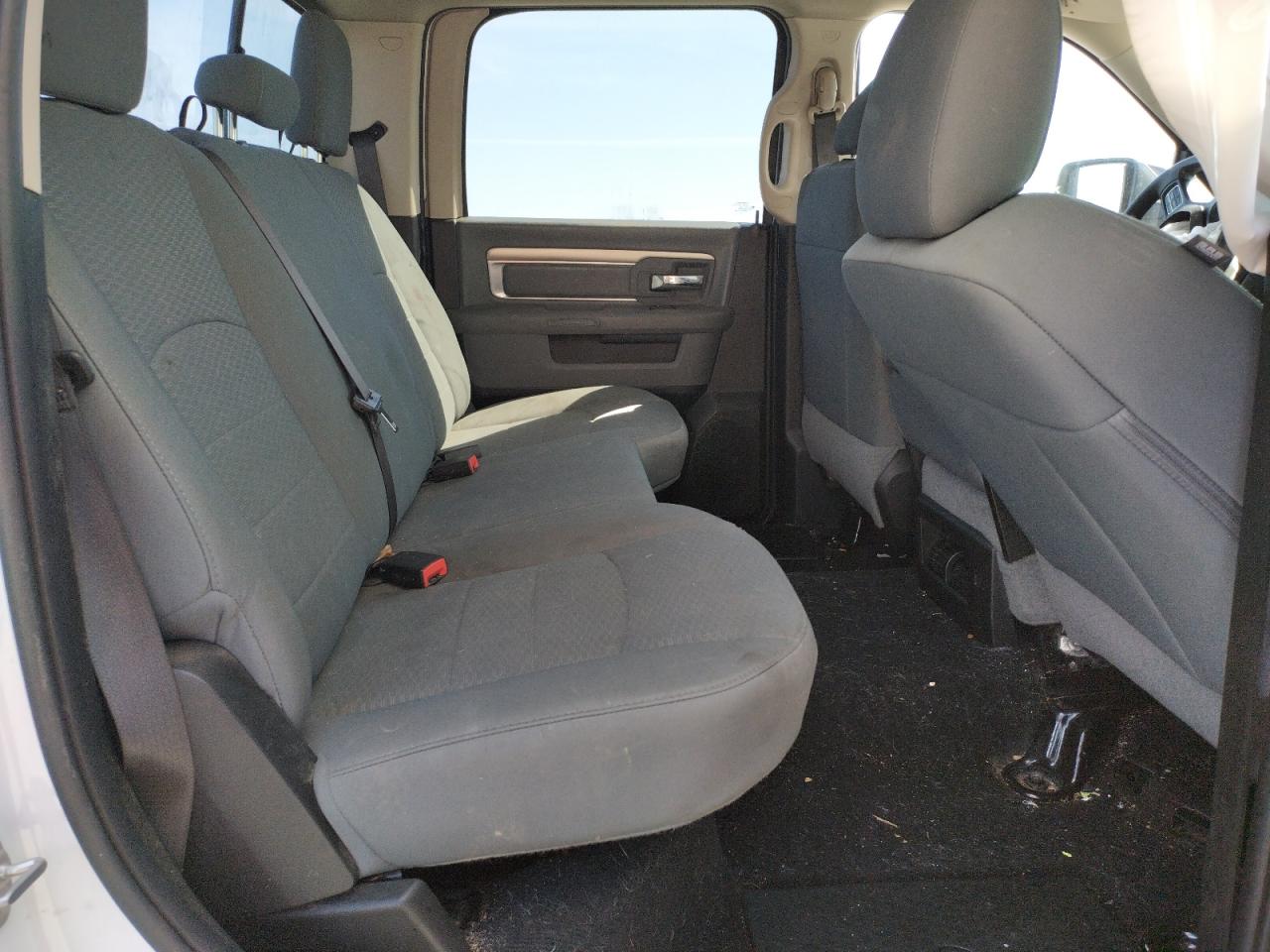 Photo 6 from auction – 2019 RAM 1500 CLASS with VIN 1C6RR6TTXKS727358