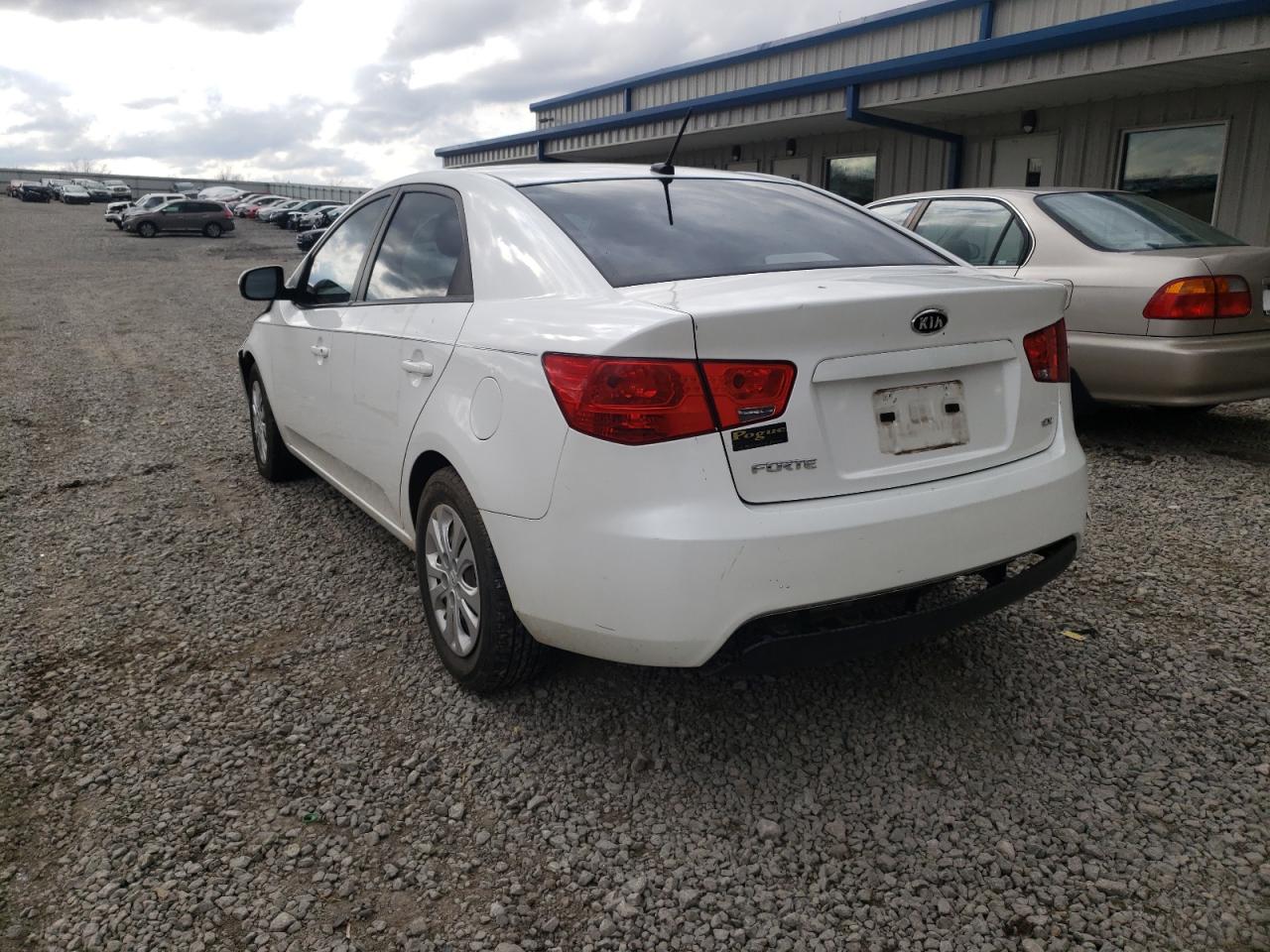 Photo 3 from auction – 2013 KIA FORTE EX with VIN KNAFU4A26D5725131
