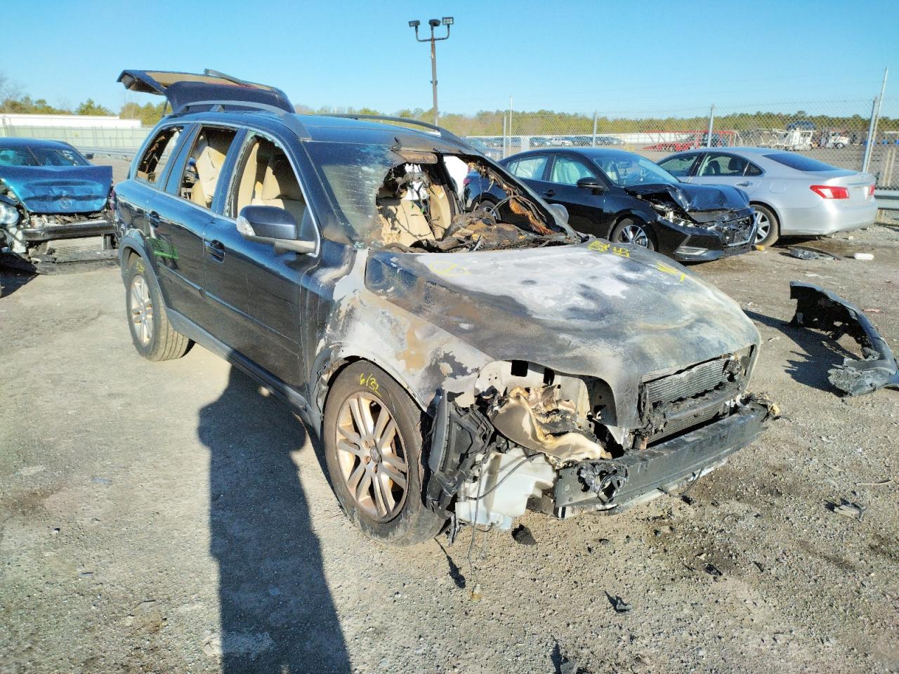 VOLVO XC90 3.2 2010 with VIN YV4982CZ6A1536255 - Photo from auction