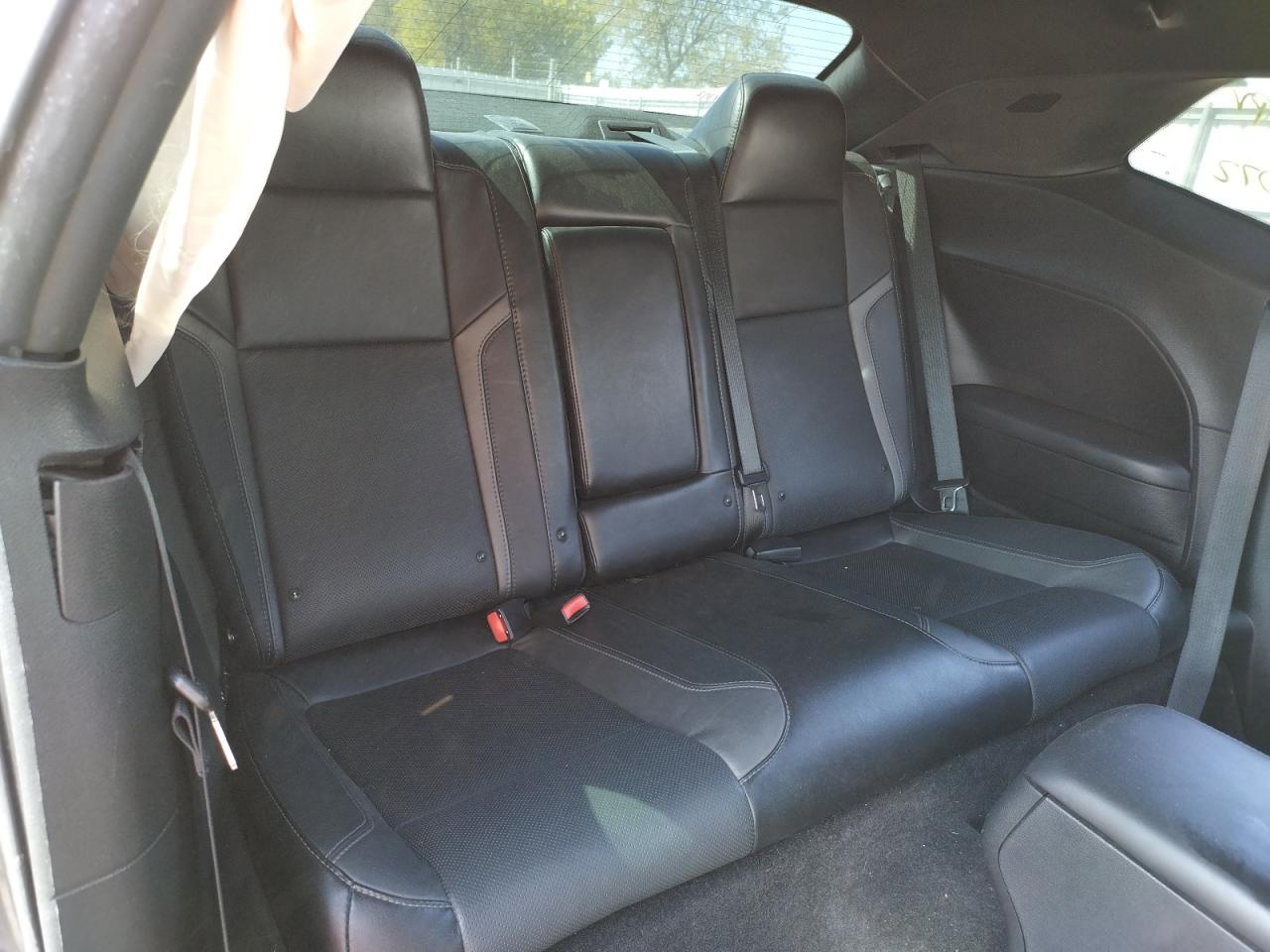 Photo 6 from auction – 2016 DODGE CHALLENGER with VIN 2C3CDZAG3GH210054