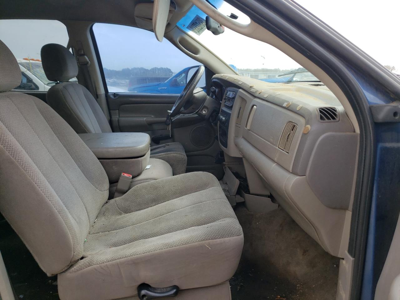 Photo 5 from auction – 2002 DODGE RAM 1500 with VIN 3D7HA18N72G153131