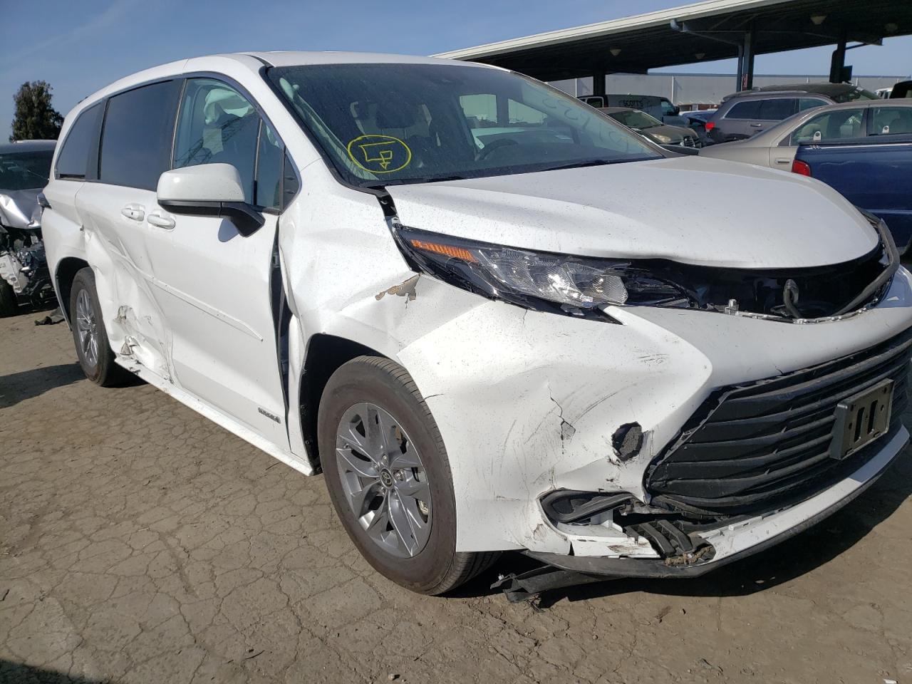 Photo 9 from auction – 2021 TOYOTA SIENNA LE with VIN 5TDKRKEC2MS065190