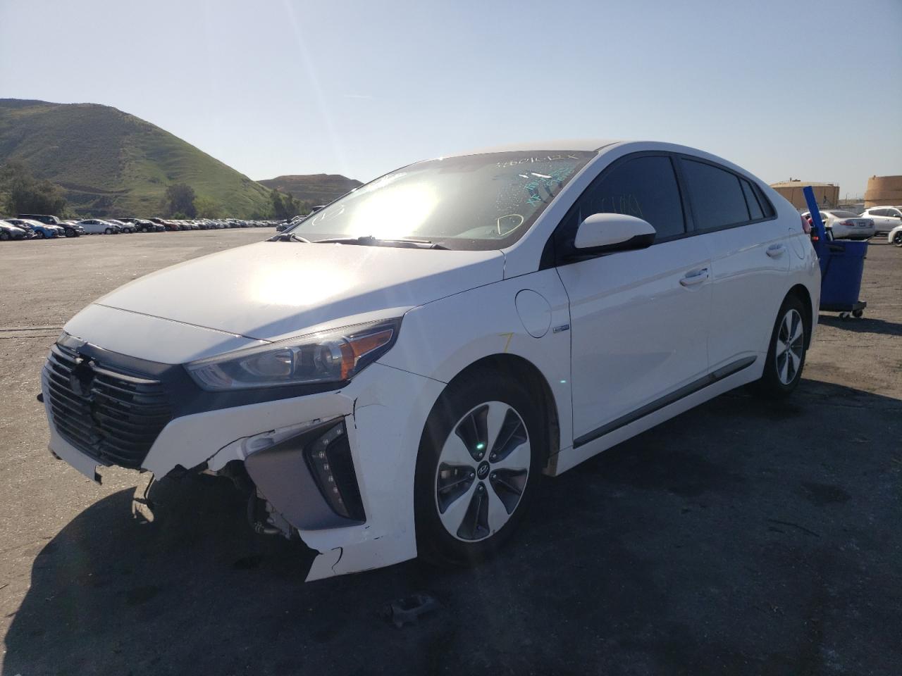 Photo 2 from auction – 2019 HYUNDAI IONIQ with VIN KMHC65LD7KU143879