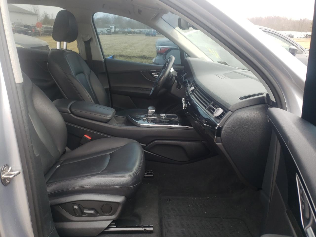 Photo 5 from auction – 2017 AUDI Q7 PREMIUM with VIN WA1LABF71HD024333