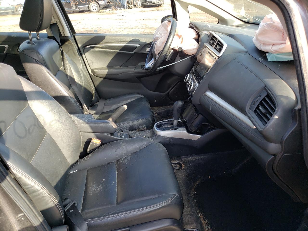 Photo 5 from auction – 2017 HONDA FIT EX with VIN JHMGK5H86HS016282