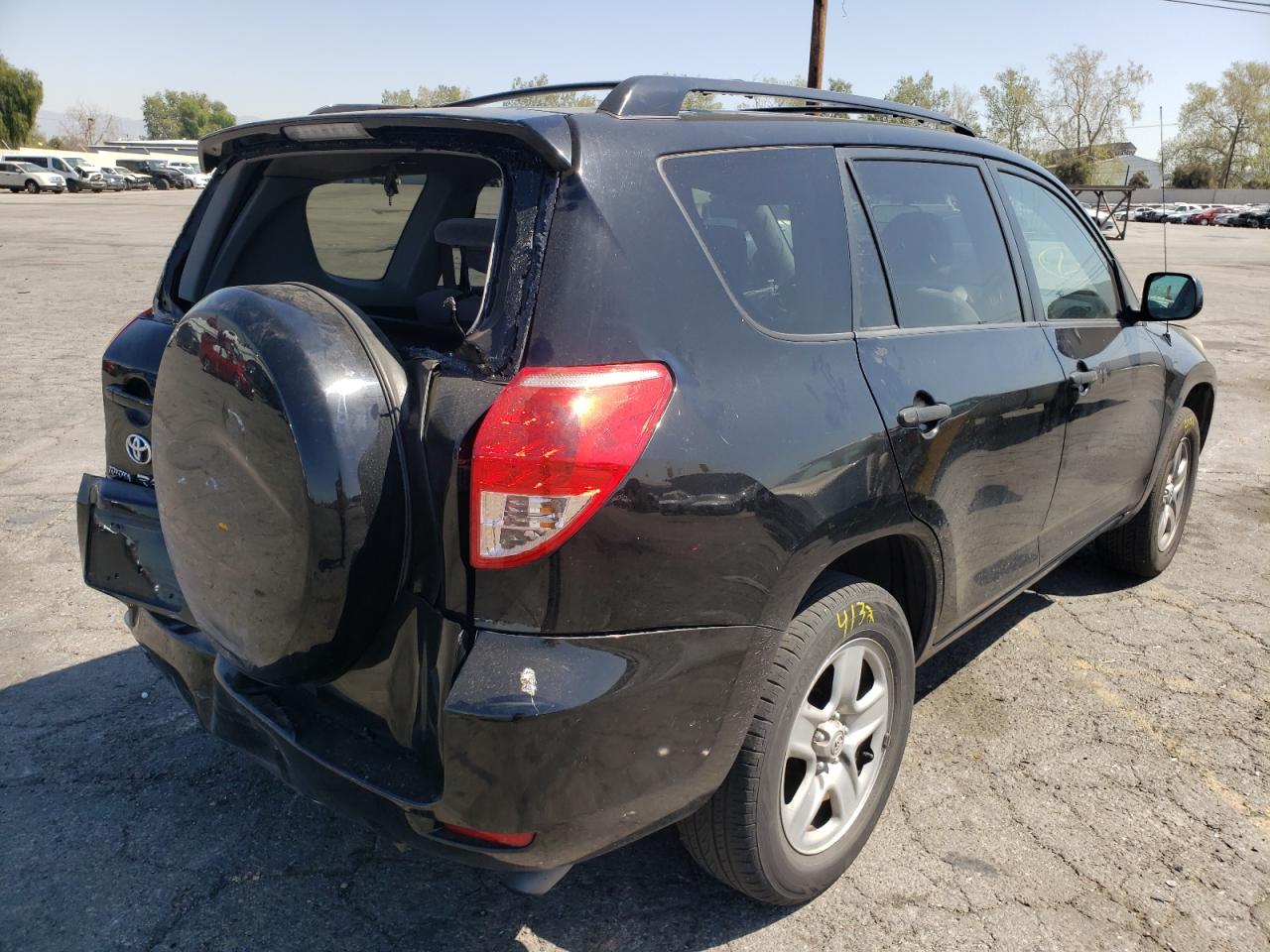 Photo 4 from auction – 2007 TOYOTA RAV4 with VIN JTMZD33V876035171
