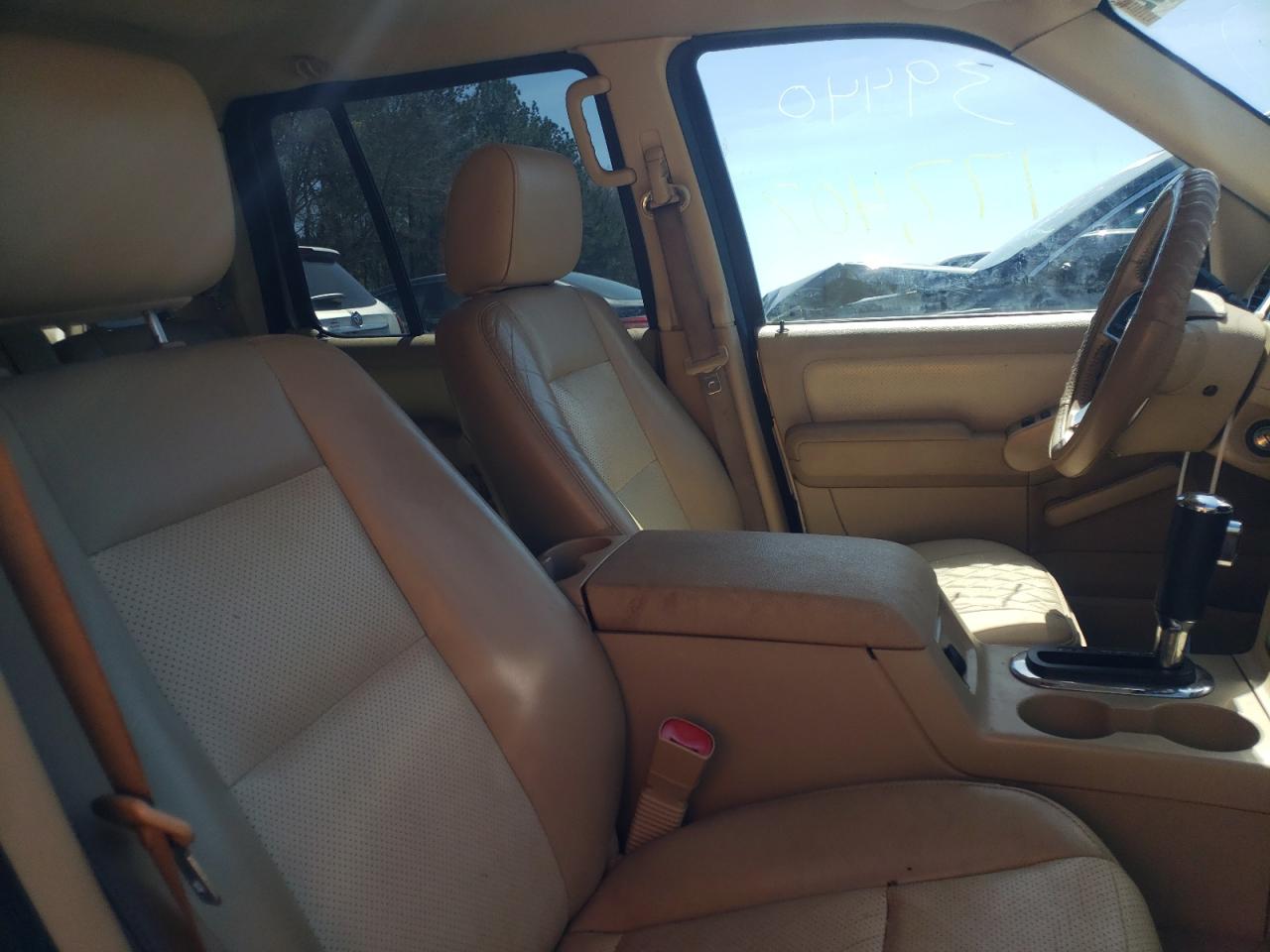 Photo 5 from auction – 2006 MERCURY MOUNTAINEE with VIN 4M2EU47E66UJ10792