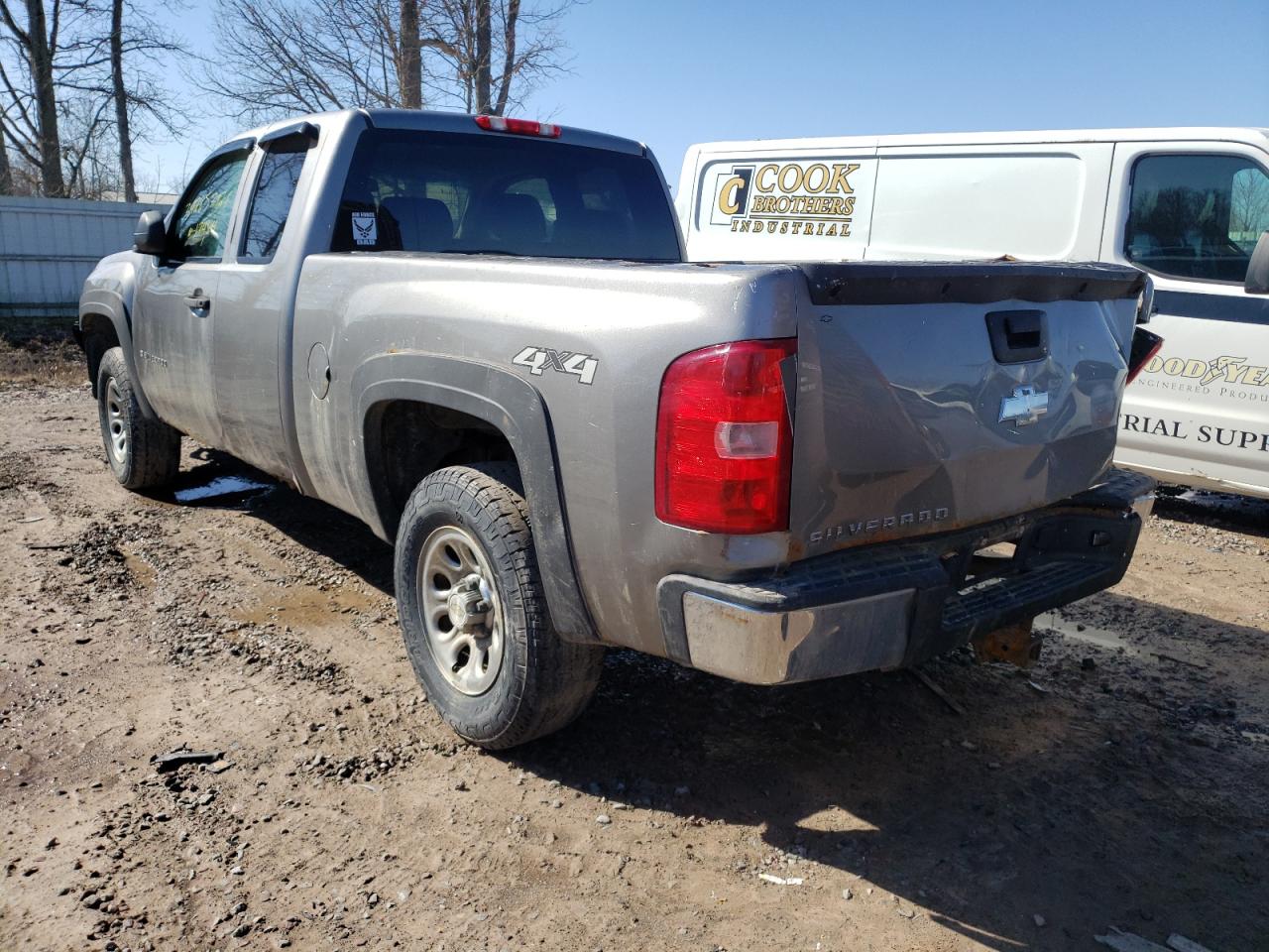Photo 3 from auction – 2007 CHEVROLET SILVERADO with VIN 2GCEK19C871670140