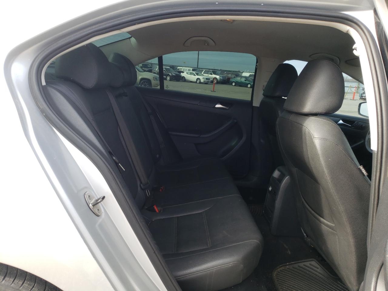 Photo 6 from auction – 2012 VOLKSWAGEN JETTA SE with VIN 3VWDP7AJ1CM068979