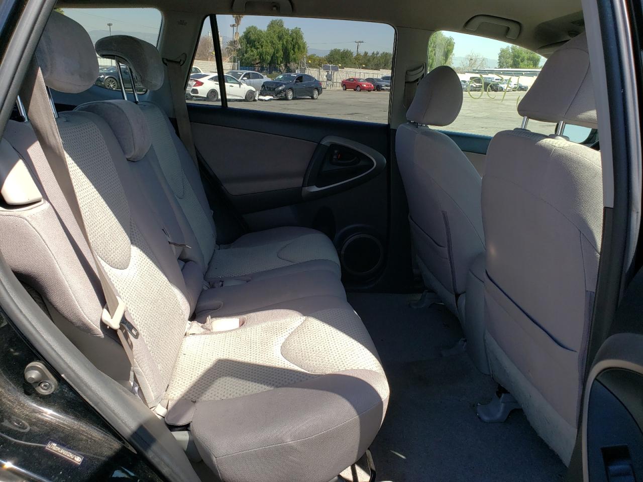 Photo 6 from auction – 2007 TOYOTA RAV4 with VIN JTMZD33V876035171