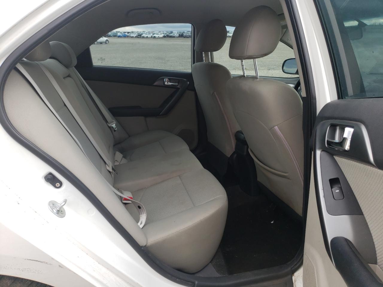 Photo 6 from auction – 2013 KIA FORTE EX with VIN KNAFU4A26D5725131
