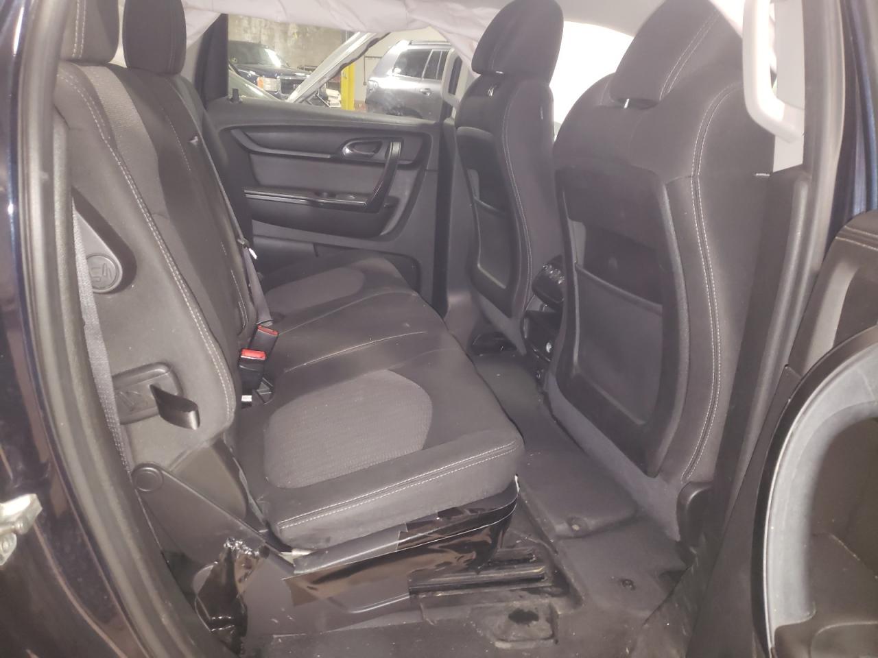 Photo 6 from auction – 2017 CHEVROLET TRAVERSE L with VIN 1GNKVGKD7HJ201751
