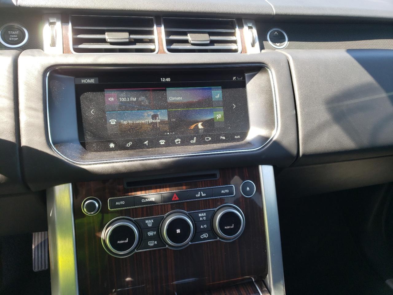 Photo 9 from auction – 2017 LAND ROVER RANGE ROVE with VIN SALGS2FV0HA372962