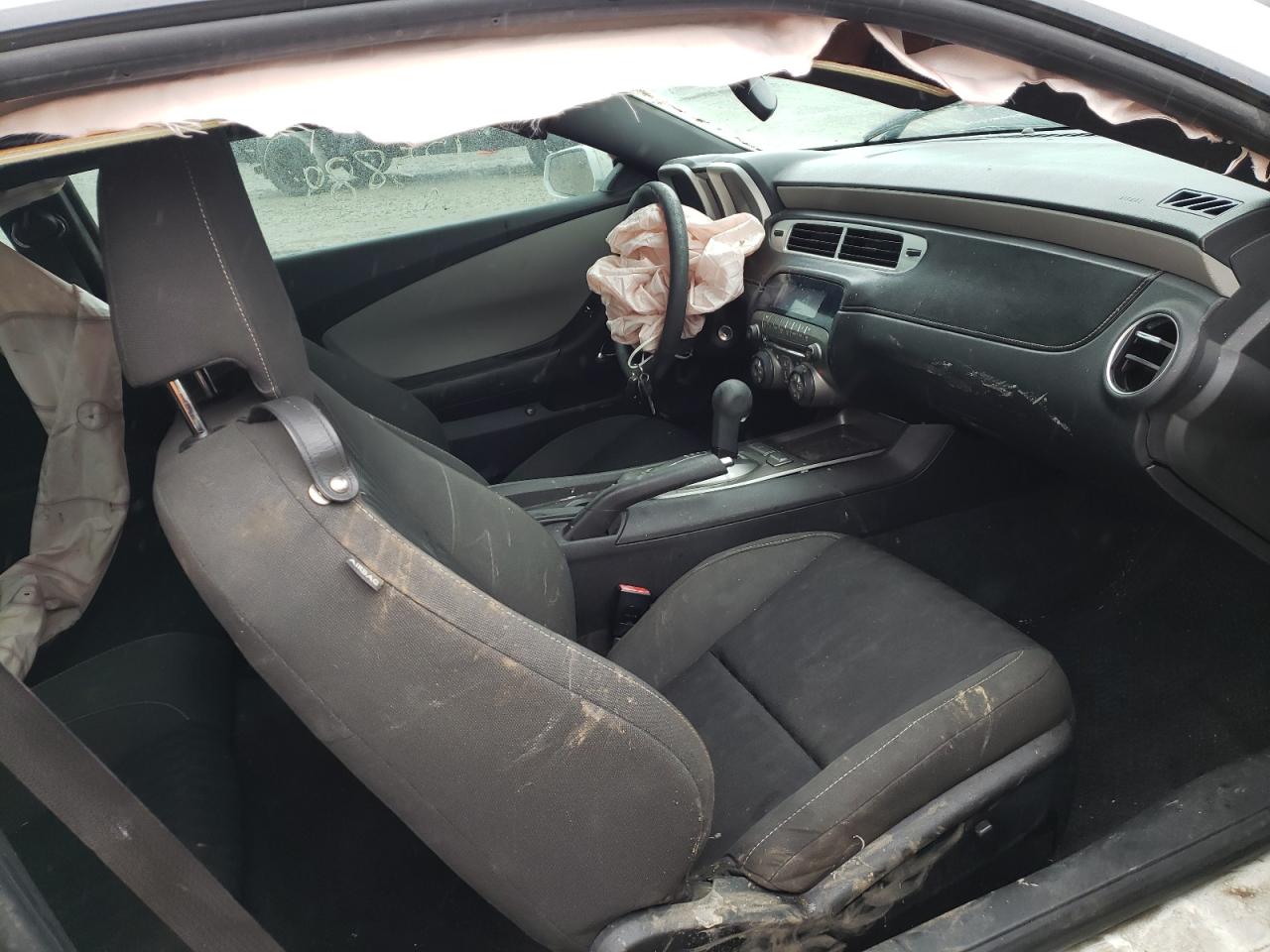 Photo 5 from auction – 2015 CHEVROLET CAMARO LS with VIN 2G1FB1E33F9139737