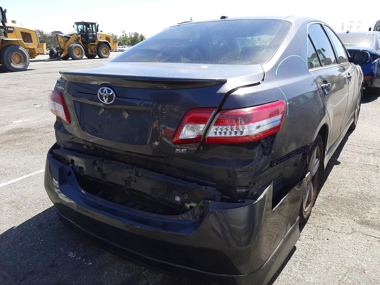 Фото 4 с аукциона – 2011 TOYOTA CAMRY BASE с VIN 4T1BF3EK5BU227808