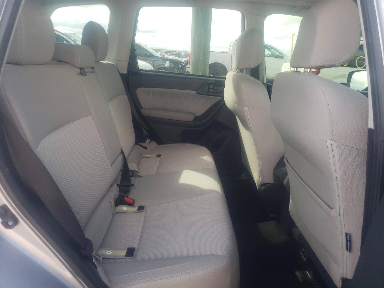 Photo 6 from auction – 2017 SUBARU FORESTER 2 with VIN JF2SJAEC4HH475468