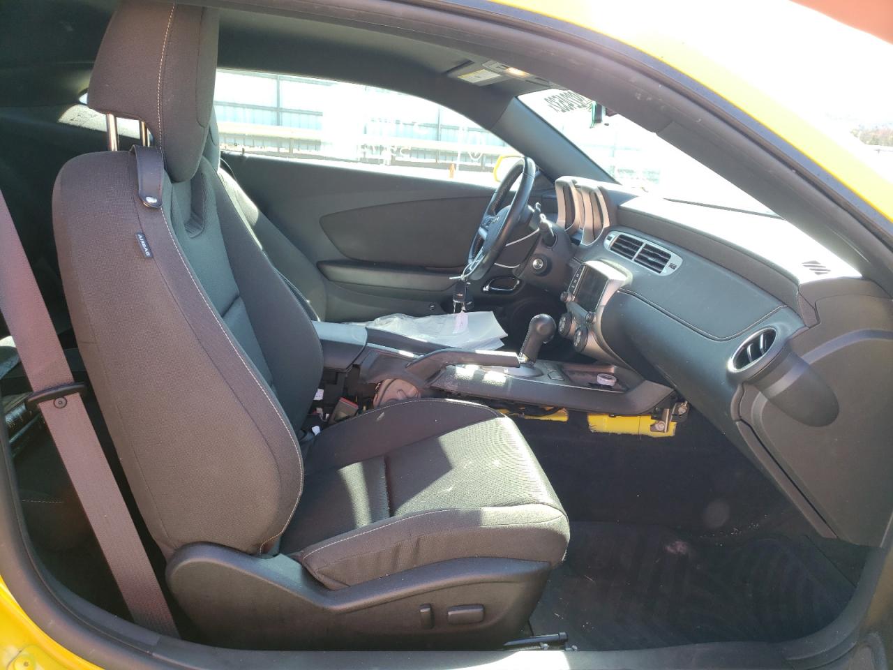 Photo 5 from auction – 2015 CHEVROLET CAMARO with VIN 2G1FD1E30F9258243