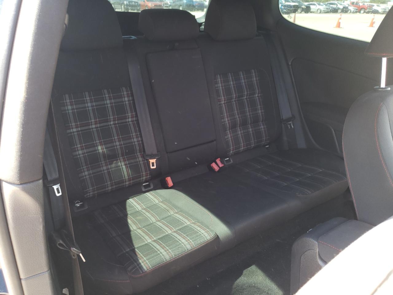 Photo 6 from auction – 2012 VOLKSWAGEN GTI with VIN WVWEV7AJ4CW153988