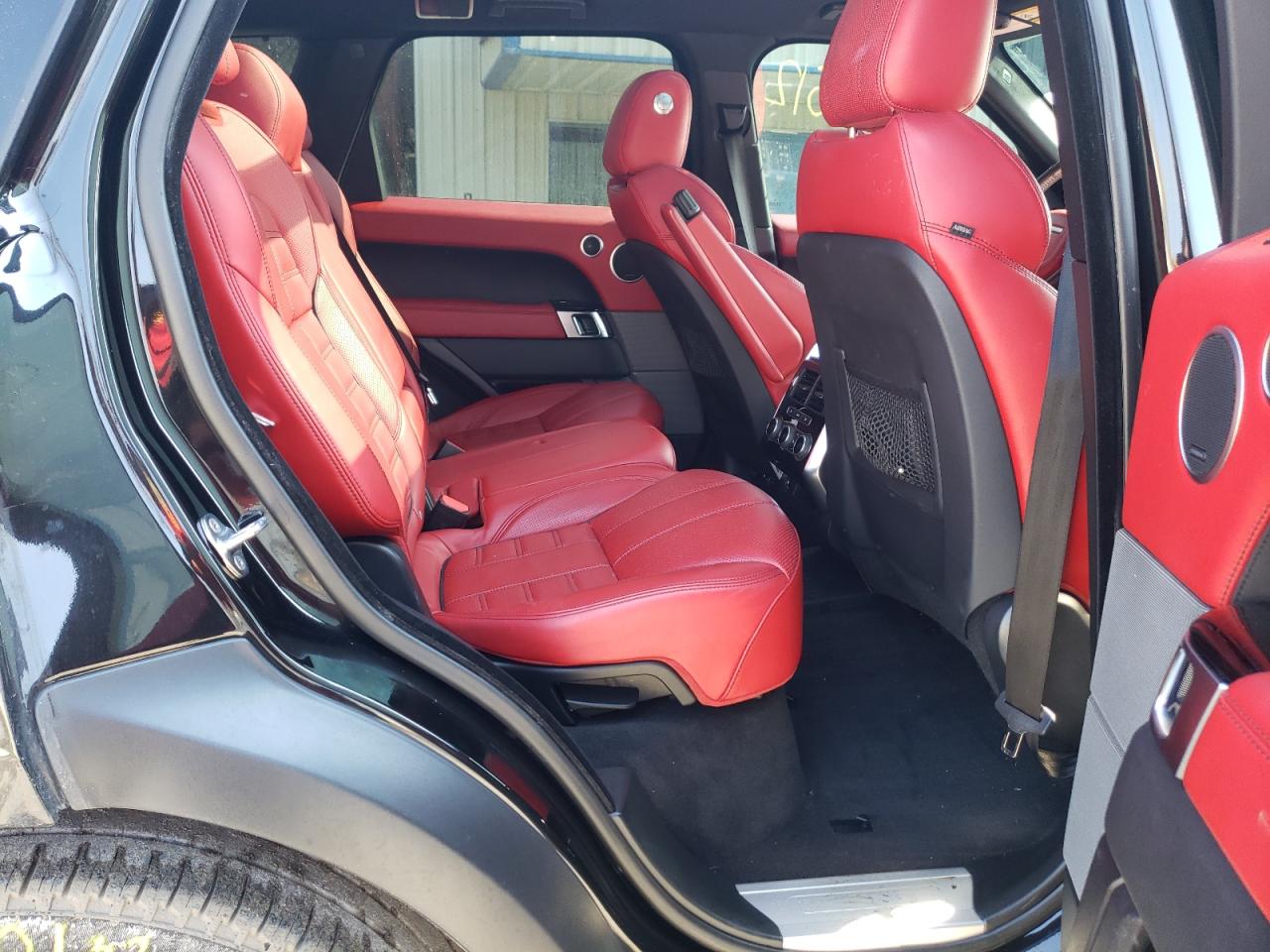 Photo 6 from auction – 2017 LAND ROVER RANGE ROVE with VIN SALWV2FV7HA682173