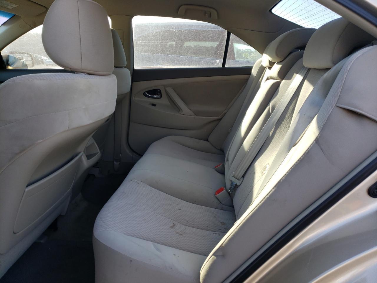 Photo 6 from auction – 2011 TOYOTA CAMRY BASE with VIN 4T1BF3EK2BU698380
