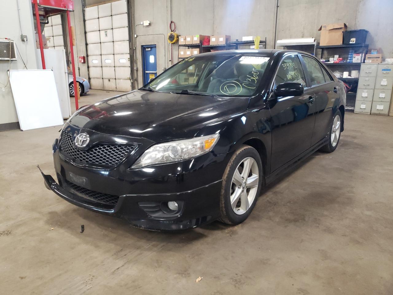 Photo 2 from auction – 2011 TOYOTA CAMRY SE with VIN 4T1BF3EK3BU686108