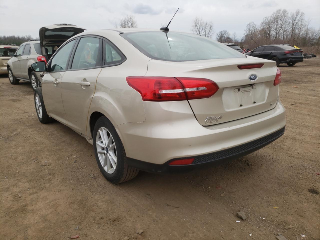 Zdjęcie 3 z aukcji – 2018 FORD FOCUS SE z VIN 1FADP3F27JL239350