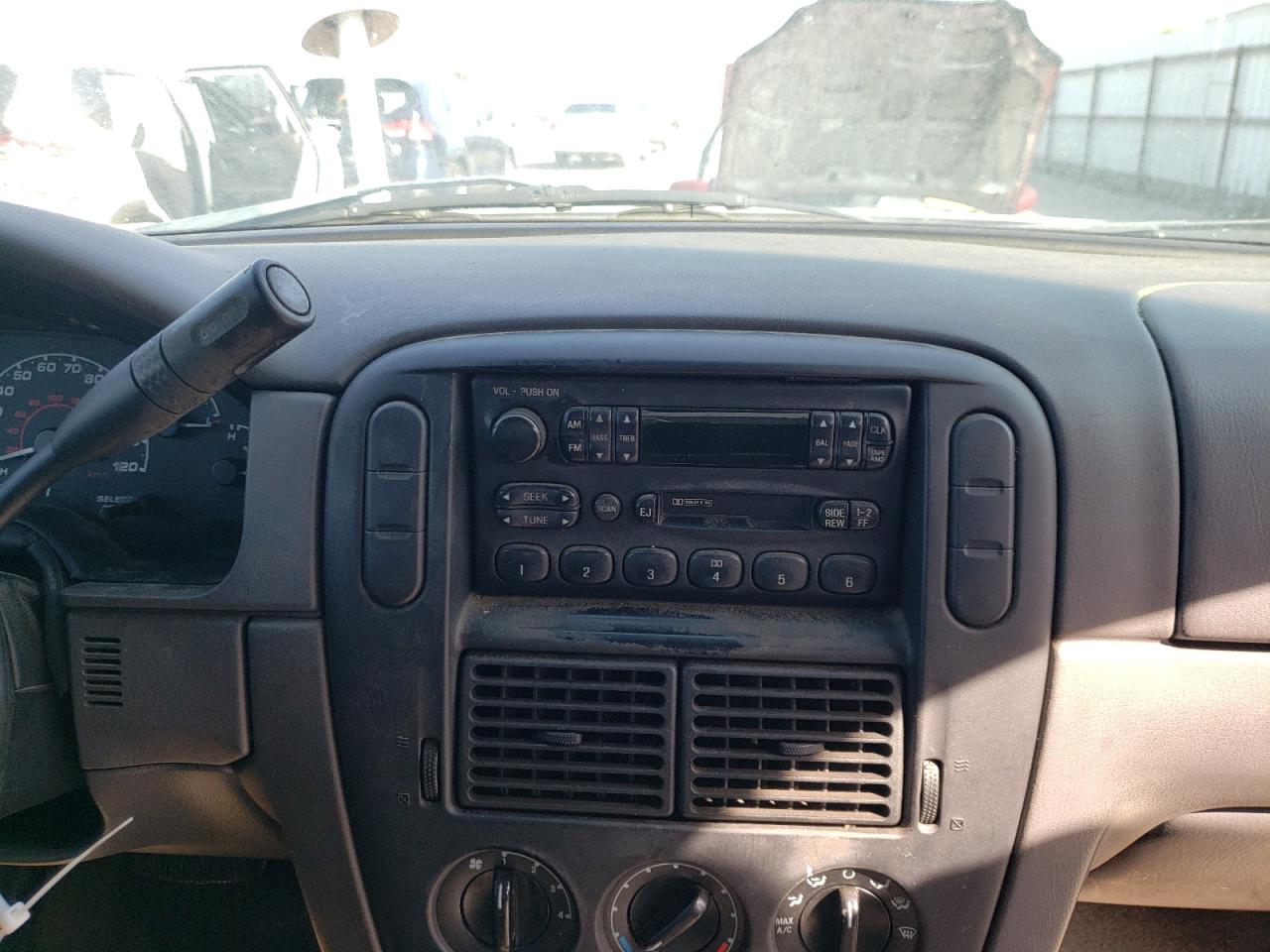 Photo 9 from auction – 2002 FORD EXPLORER X with VIN 1FMZU62E92UB36061