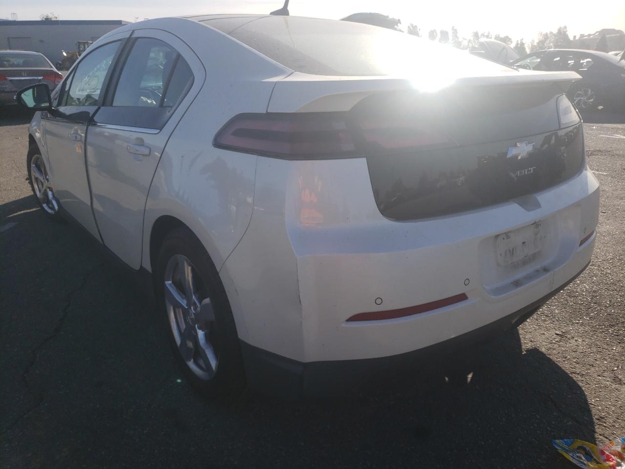 Photo 3 from auction – 2012 CHEVROLET VOLT with VIN 1G1RH6E43CU123151