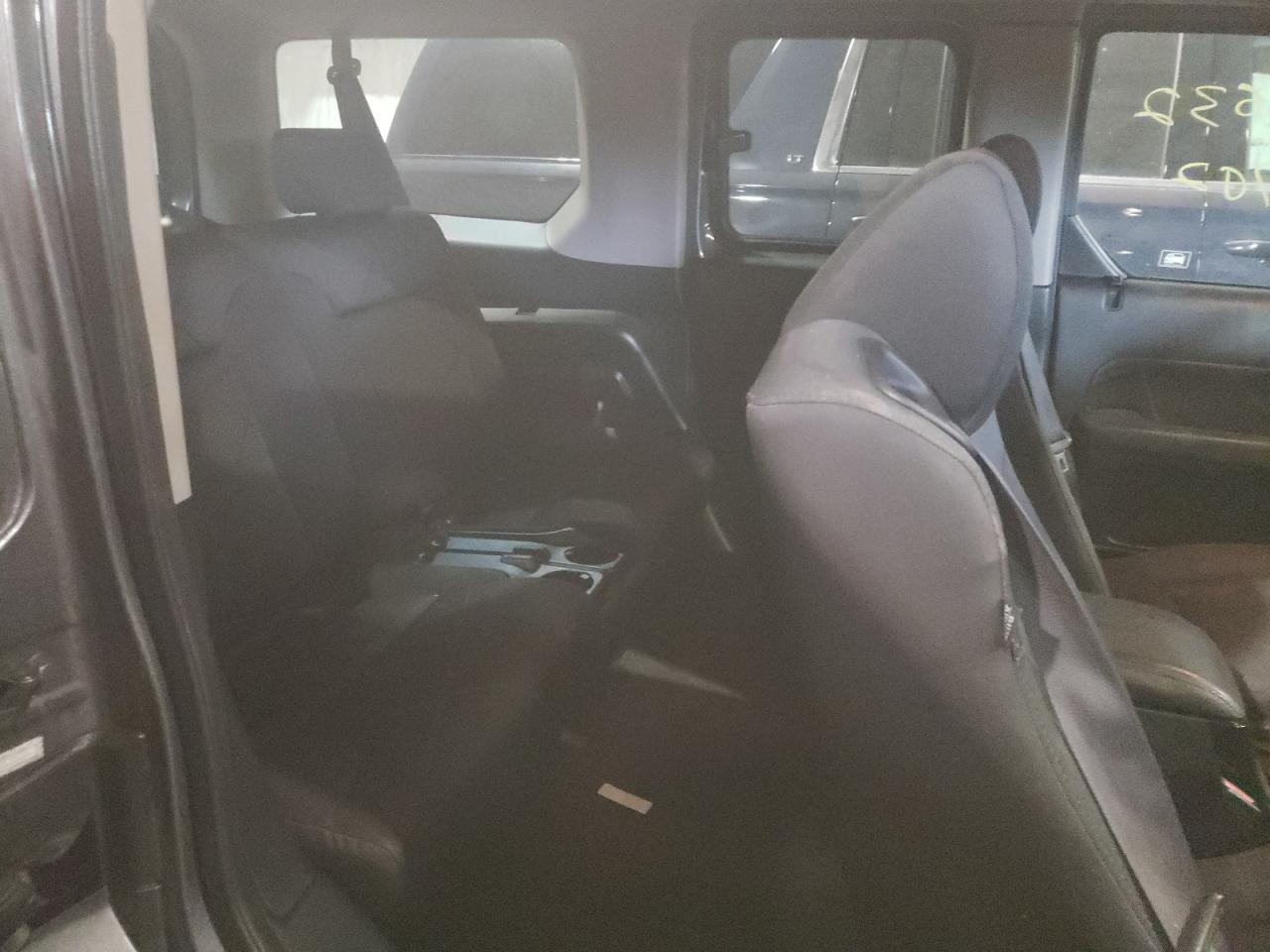 Photo 6 from auction – 2010 HONDA ELEMENT SC with VIN 5J6YH1H90AL006640