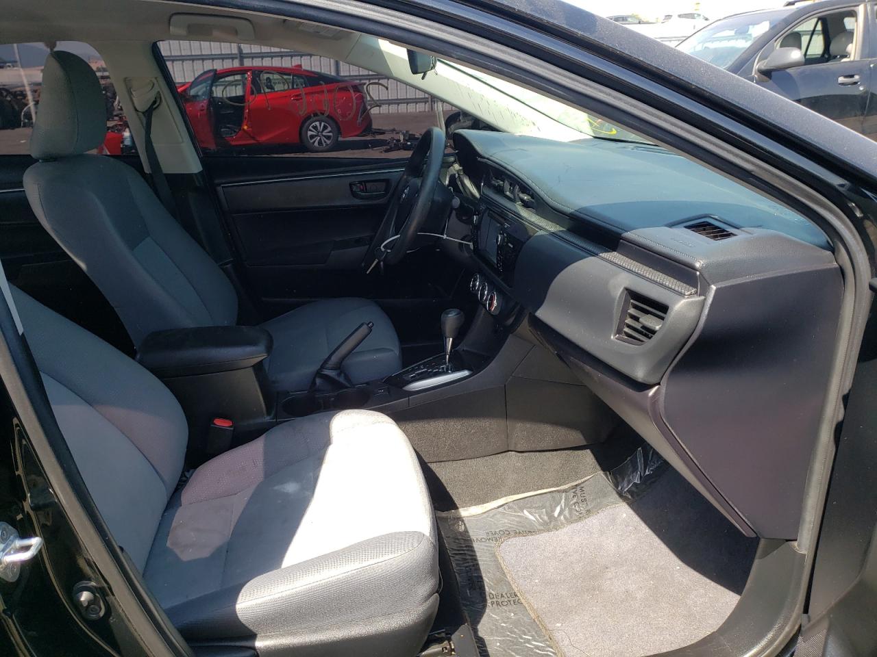 Photo 5 from auction – 2016 TOYOTA COROLLA L with VIN 5YFBURHE6GP515988