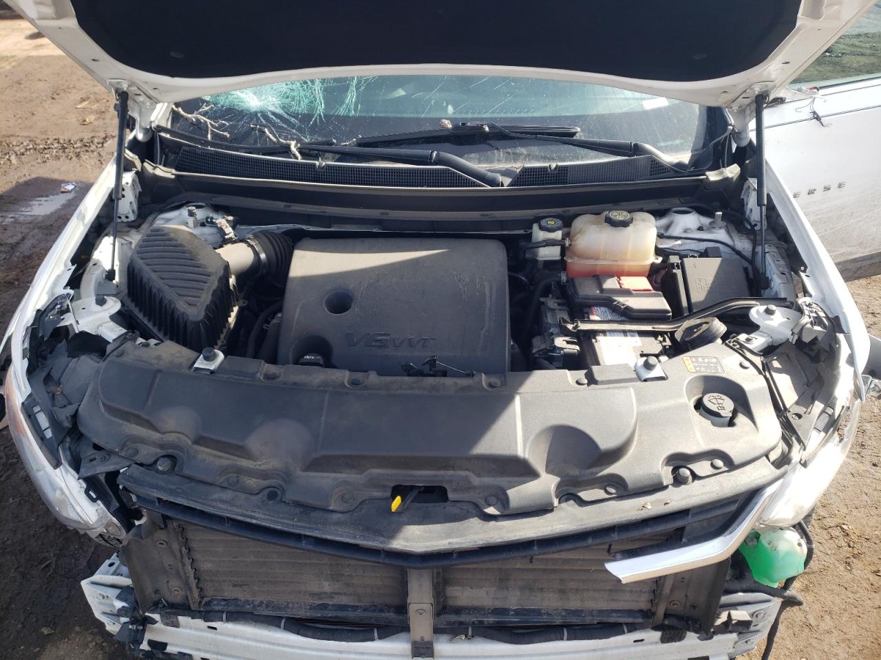 Photo 7 from auction – 2018 CHEVROLET TRAVERSE L with VIN 1GNERFKW1JJ145017