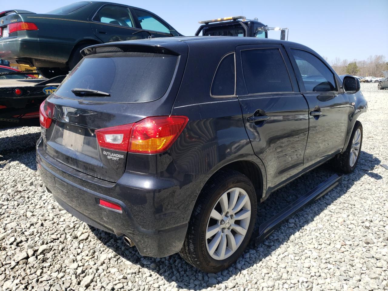 Photo 4 from auction – 2011 MITSUBISHI OUTLANDER with VIN JA4AP4AU6BZ001347