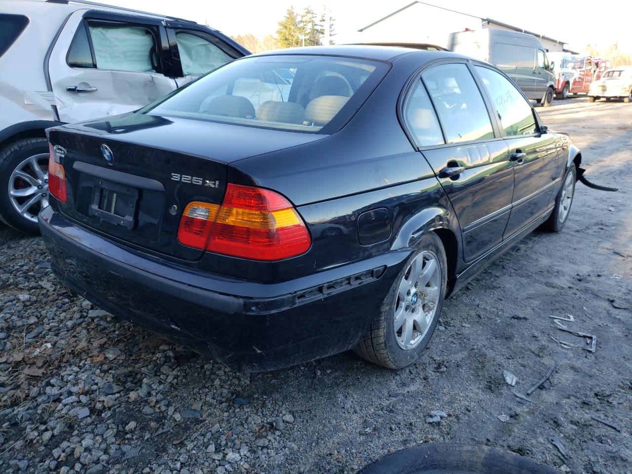 Photo 4 from auction – 2005 BMW 325 XI with VIN WBAEU33425PR19584
