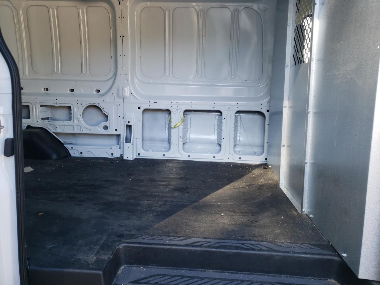 Photo 6 from auction – 2021 FORD TRANSIT T- with VIN 1FTBR1C8XMKA18912