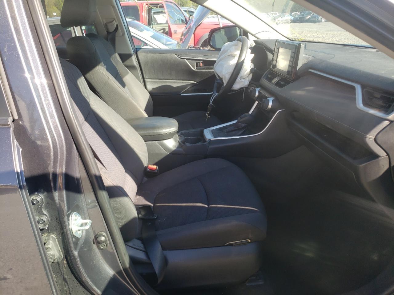 Photo 5 from auction – 2019 TOYOTA RAV4 LE with VIN 2T3H1RFV8KW044768
