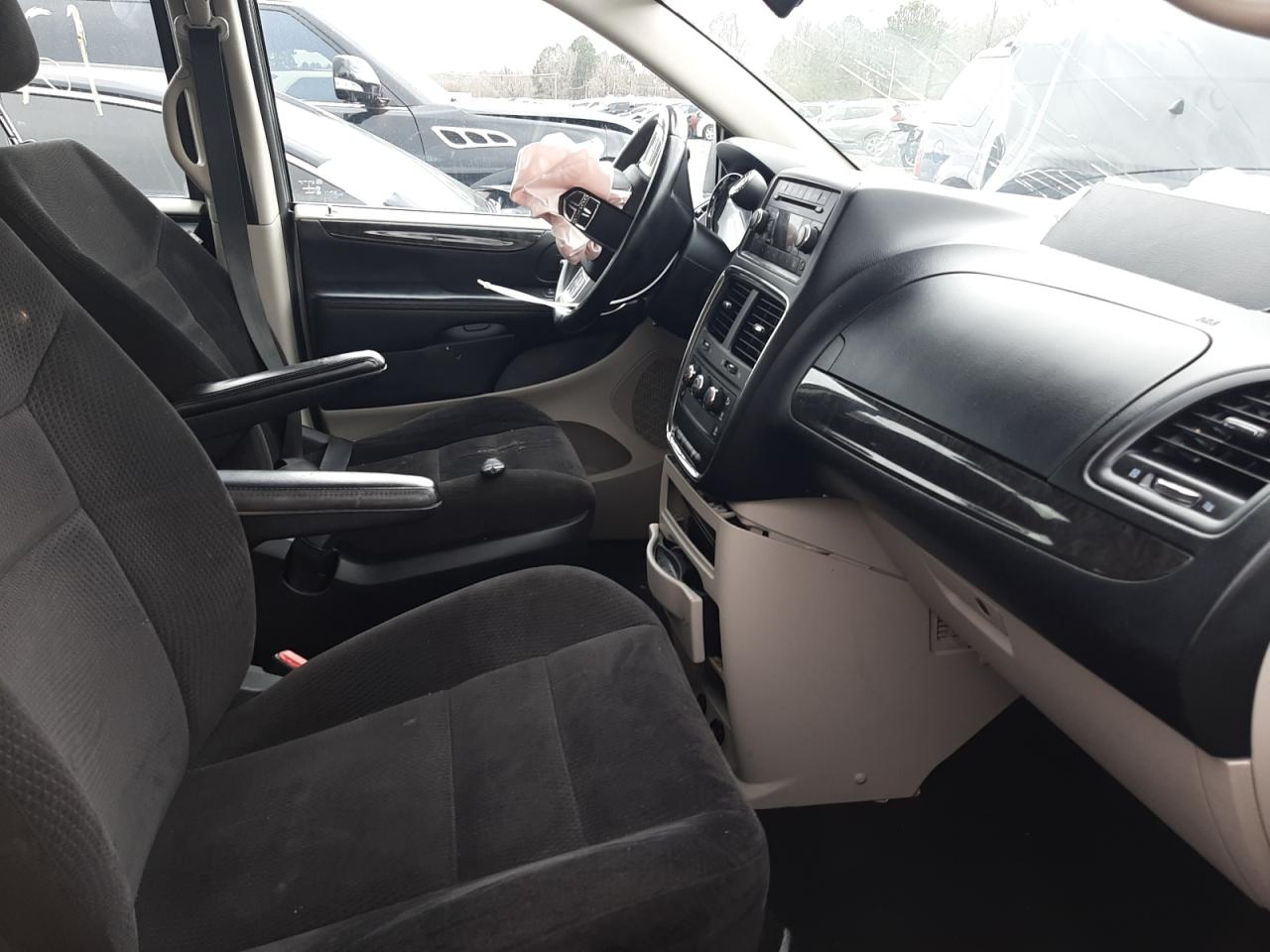 Photo 5 from auction – 2014 DODGE GRAND CARA with VIN 2C4RDGBGXER412406