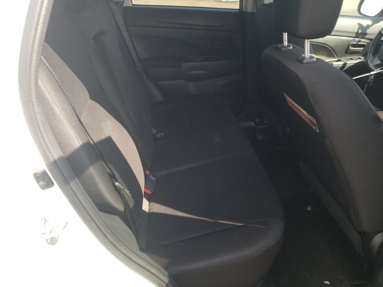 Photo 6 from auction – 2014 MITSUBISHI OUTLANDER with VIN 4A4AR3AU5EE032183