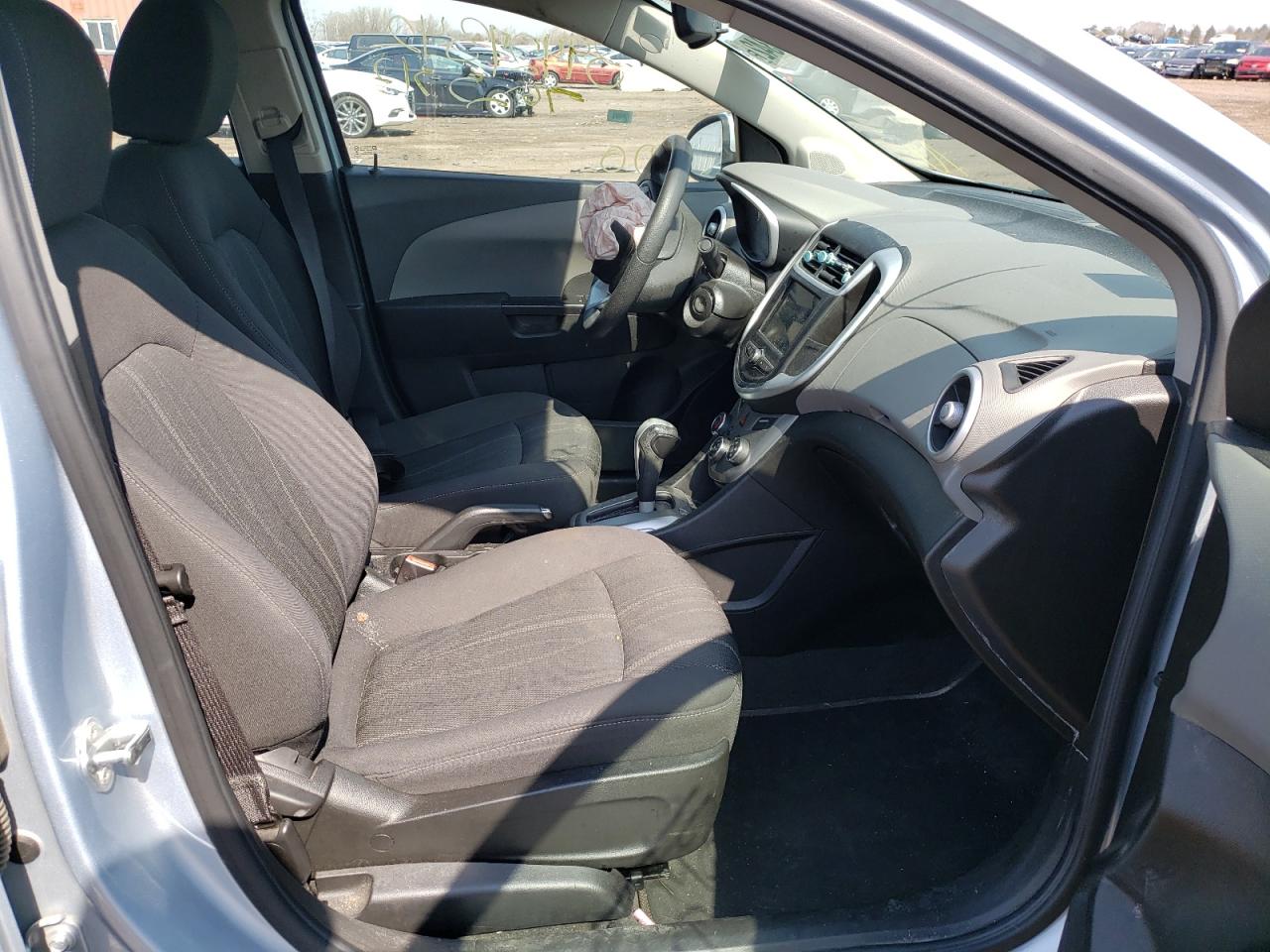 Photo 5 from auction – 2018 CHEVROLET SONIC with VIN 1G1JD5SH3J4124890
