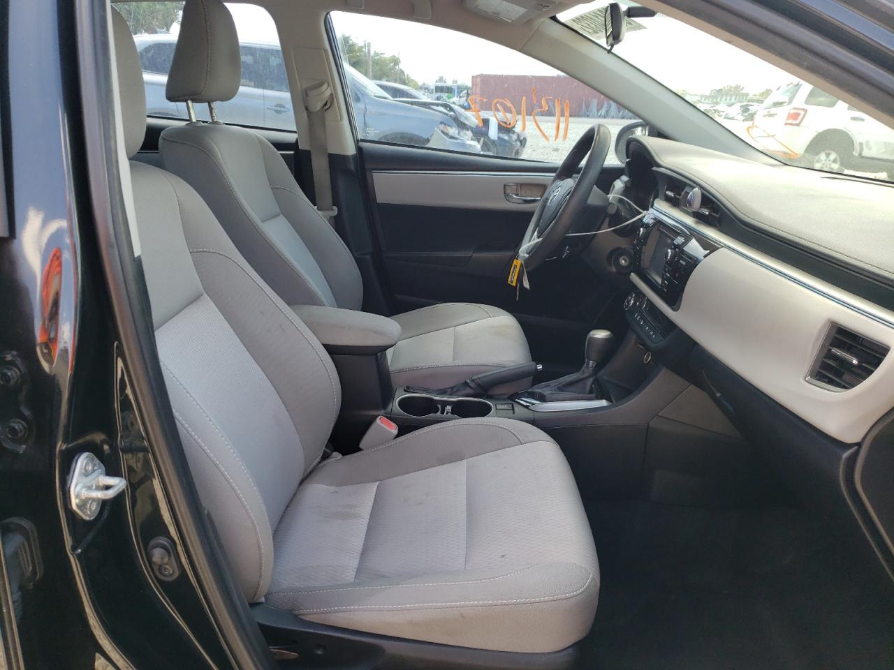Photo 5 from auction – 2015 TOYOTA COROLLA L with VIN 2T1BURHE9FC315492