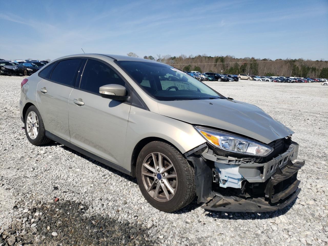FORD FOCUS SE 2016 with VIN 1FADP3F22GL304601 - Photo from auction