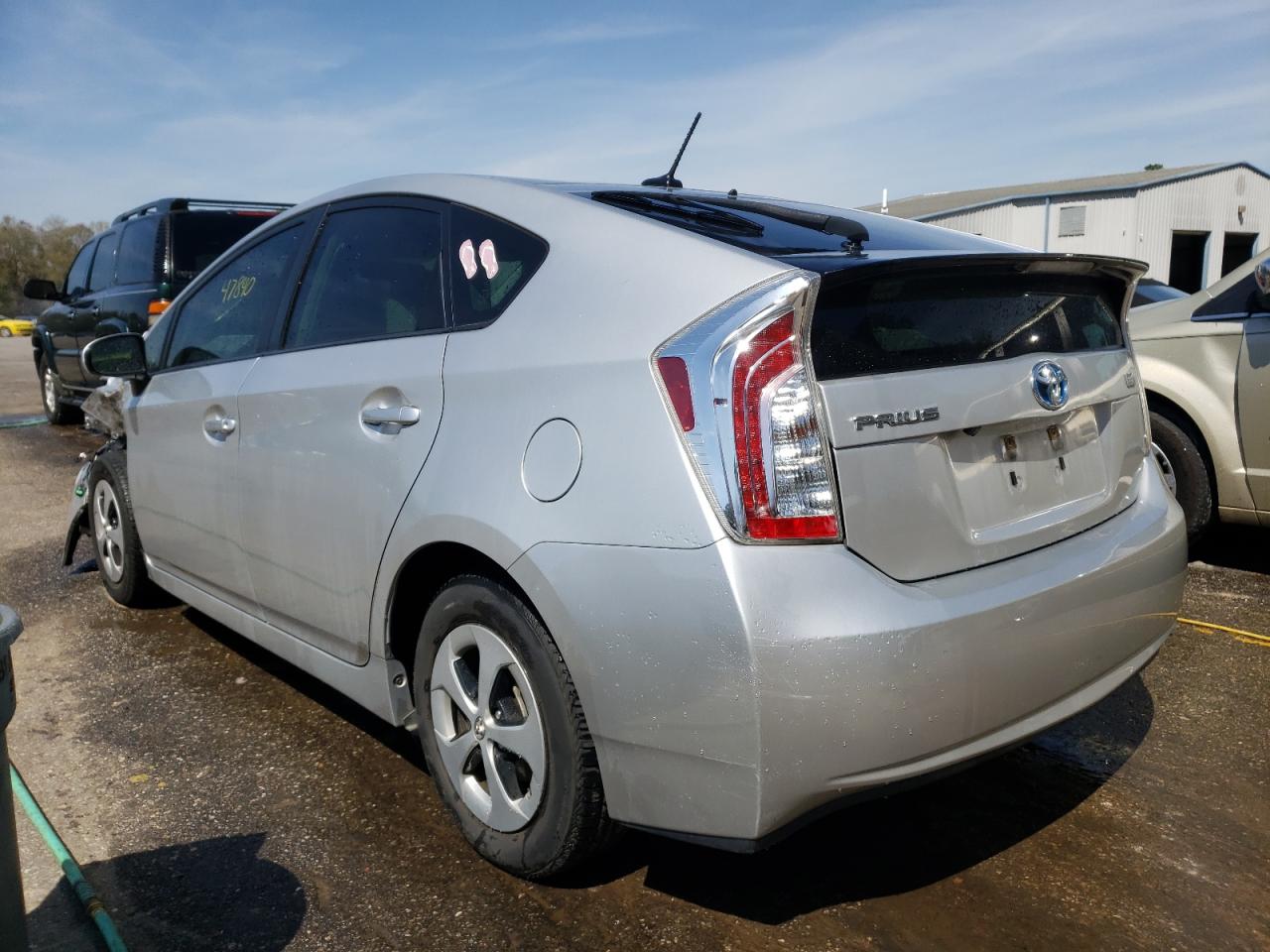 Photo 3 from auction – 2014 TOYOTA PRIUS with VIN JTDKN3DU5E1802246