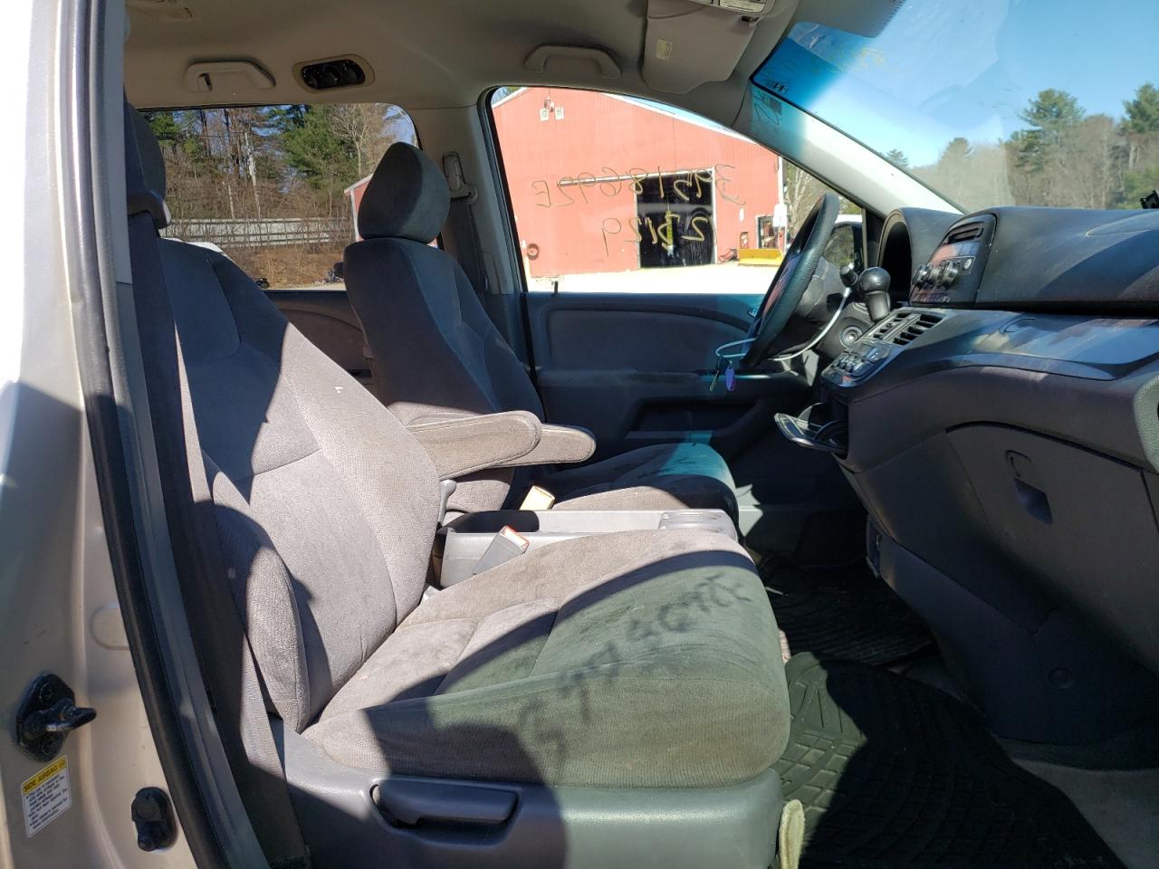 Photo 5 from auction – 2005 HONDA ODYSSEY EX with VIN 5FNRL38445B404306
