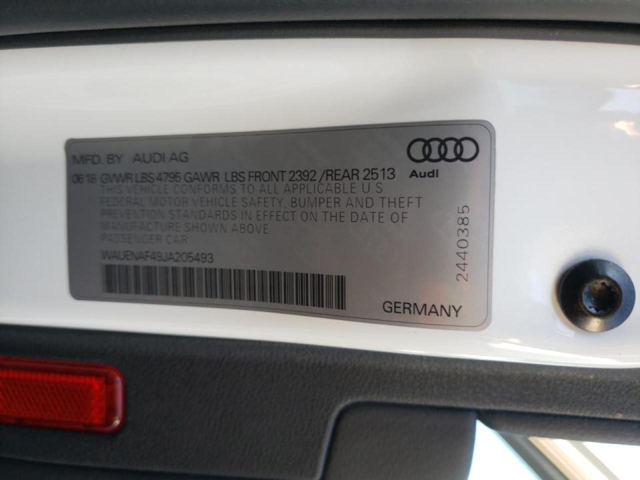 Photo 10 from auction – 2018 AUDI A4 PREMIUM with VIN WAUENAF49JA205493