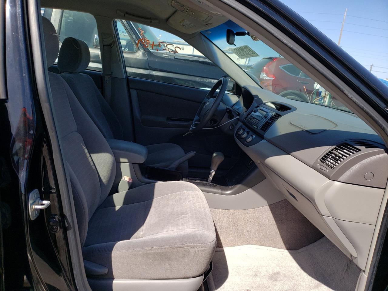 Photo 5 from auction – 2006 TOYOTA CAMRY with VIN JTDBE32K963051983