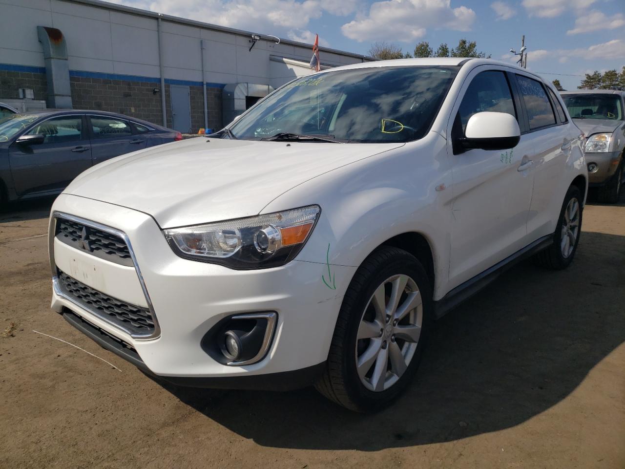 Photo 2 from auction – 2014 MITSUBISHI OUTLANDER with VIN 4A4AR3AU5EE032183