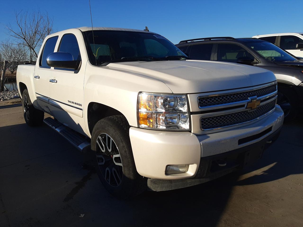 CHEVROLET SILVERADO 2013 with VIN 3GCPKTE76DG164273 - Photo from auction