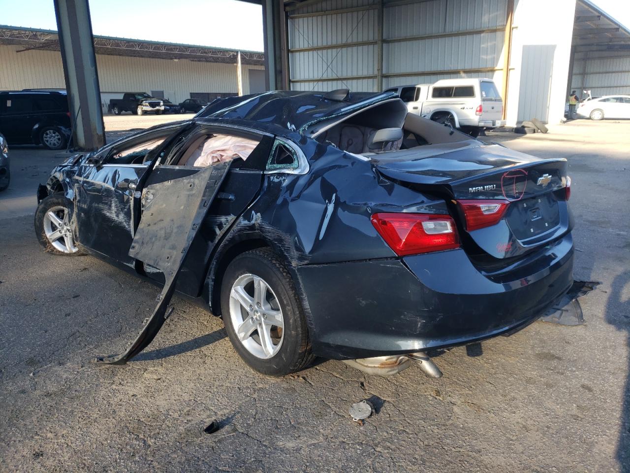 Photo 3 from auction – 2020 CHEVROLET MALIBU LS with VIN 1G1ZB5ST6LF045945