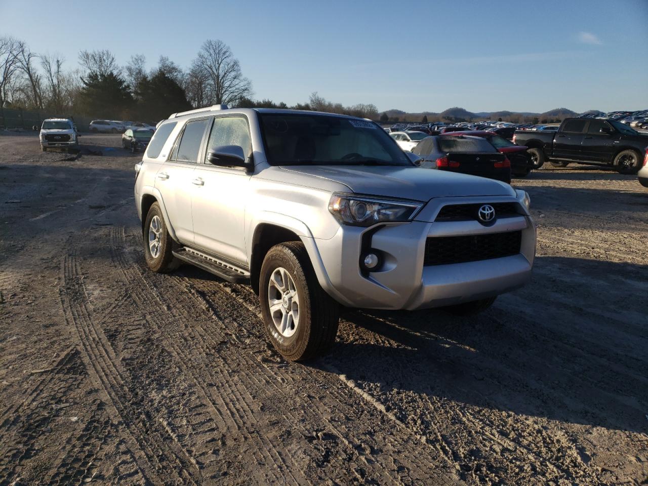 TOYOTA 4RUNNER SR 2018 with VIN JTEBU5JR6J5537057 - Photo from auction