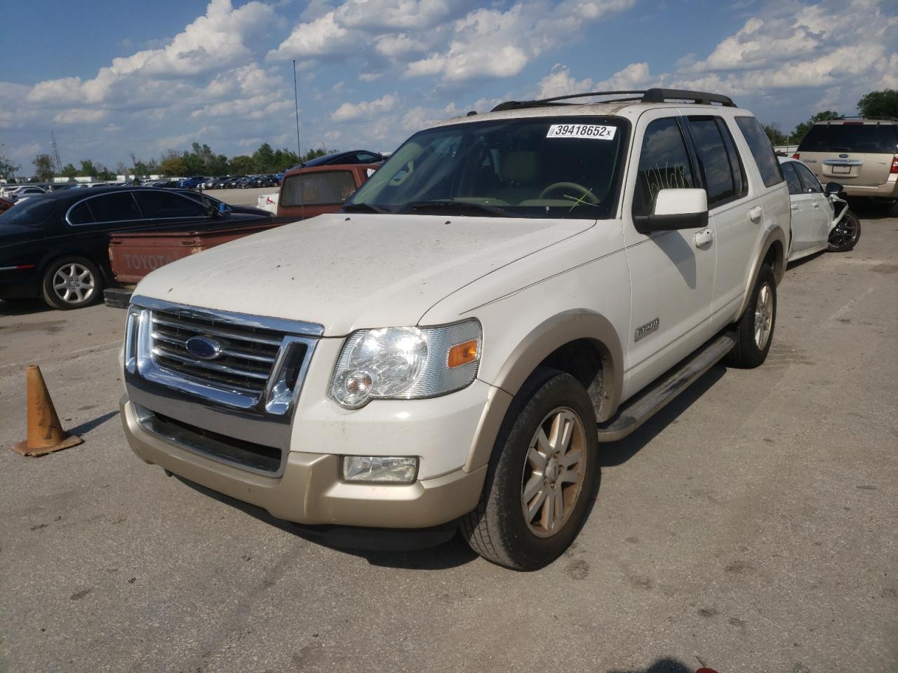Photo 2 from auction – 2008 FORD EXPLORER E with VIN 1FMEU64E28UA58968