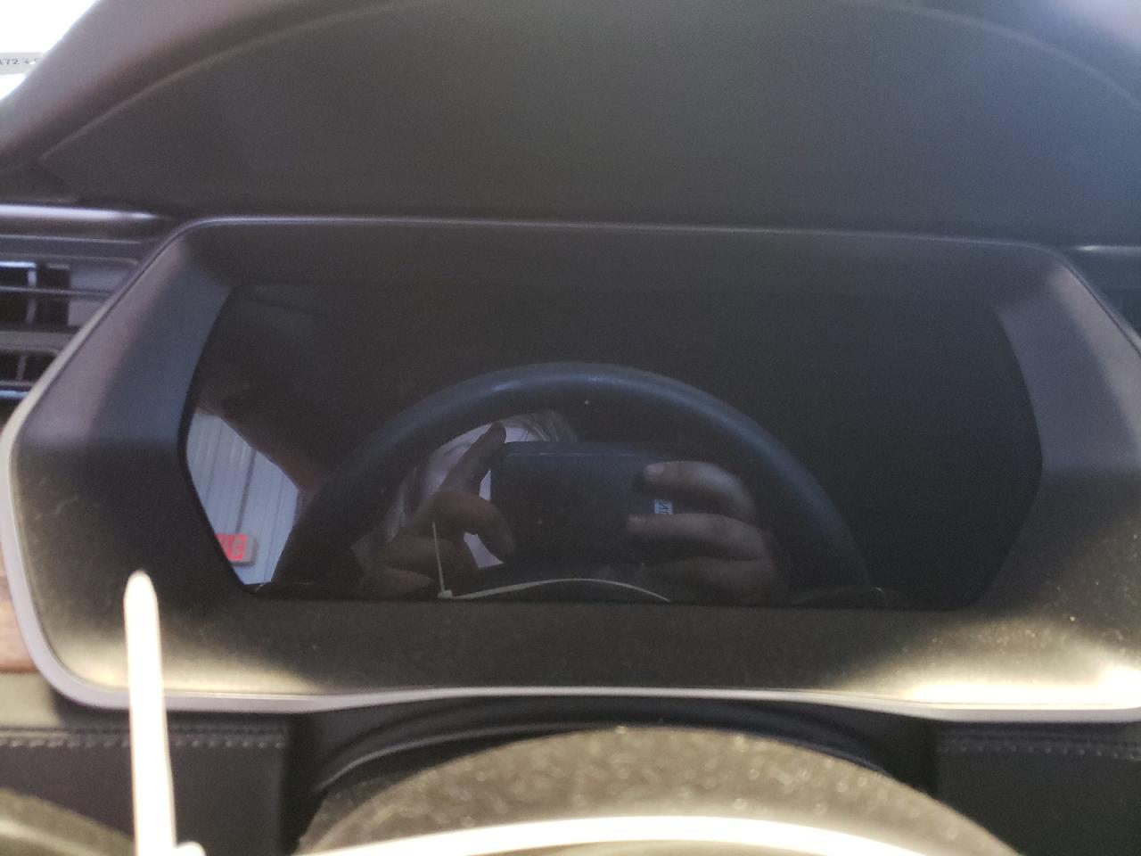 Photo 8 from auction – 2020 TESLA MODEL S with VIN 5YJSA1E28LF398022